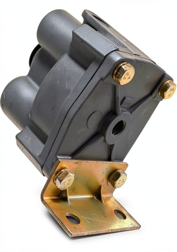Air Brake Relay Valve Type R12 World American SSA 065104-2